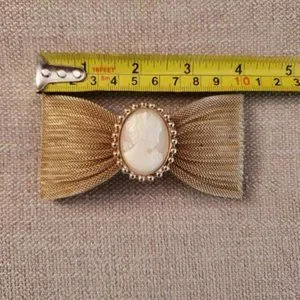 Vintage Gold Tone Cameo Hair Barrette VINTAGE CAMEO GOLD TONE METAL HAIR BARRETTE UP DO HAIR  main image 4
